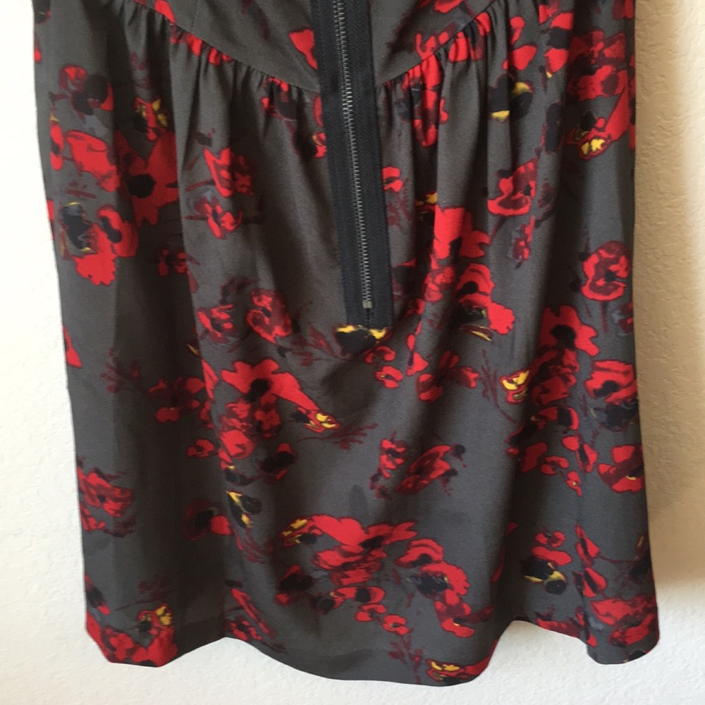 Dress - Picture 6 of 6